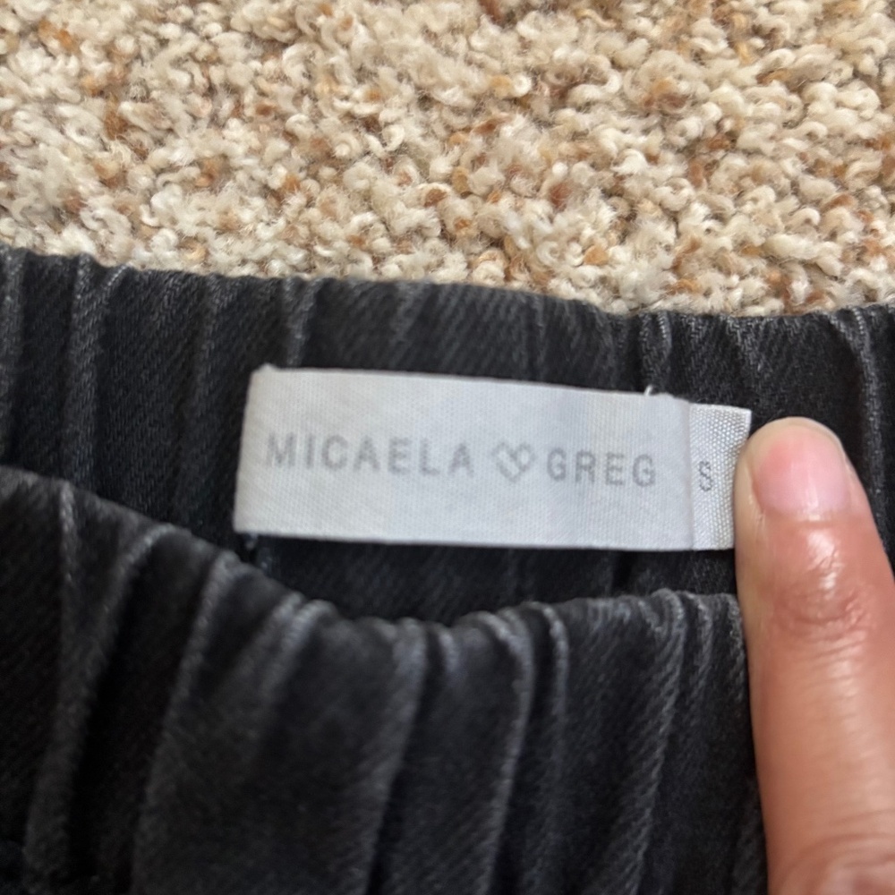 High-Waist Relaxed Black Women's Pants - Picture 4 of 4